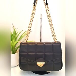 Chic Black Quilted Handbag with Gold Chain